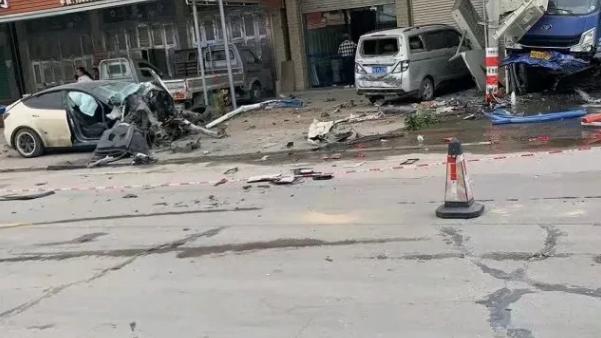 特斯拉撞人是误踩刹车？还是阴谋论？