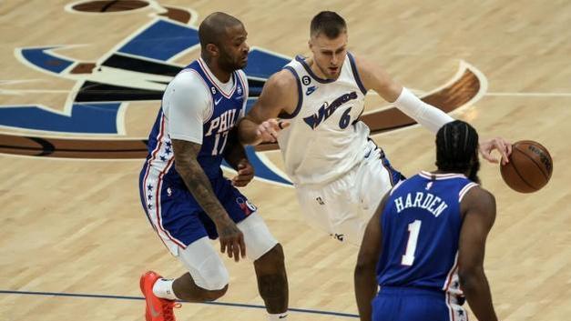 里弗斯之迷的运作送出了一份厚礼，东契奇也成了史上第一，美媒爆三换一的买卖