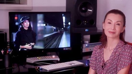 张曼玉|发际线偏高法令纹很深，58岁张曼玉罕见发动态，怀念老友梅艳芳