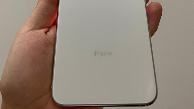 粉丝买到华强北翻新iPhoneXS Max，网友：一般人看不出来猫腻！