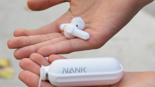 蓝牙耳机|高科技耳机还防水，南卡小音舱颜值特别高，拥有较高性价比