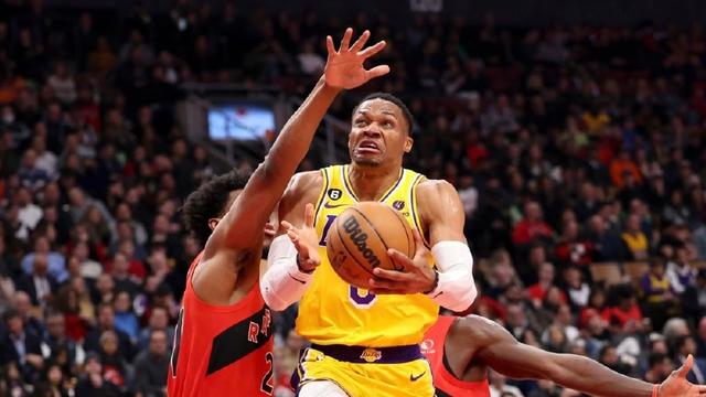 29+10+5，历史第三人，最炸状元带队冲西部第一！湖人酝酿大交易