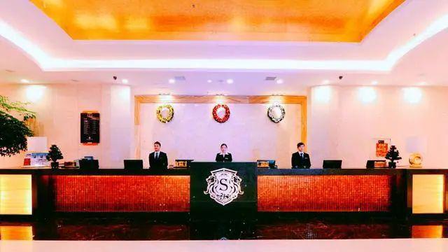 去酒店，非夫妻关系能住同一个房间吗？前台小妹：这4点要遵守