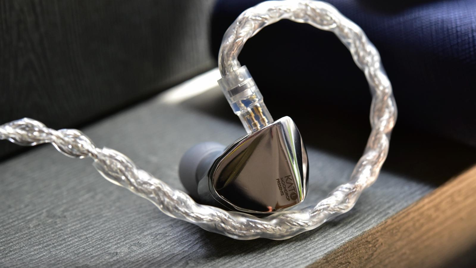 耳机|曾把二次元文化做到极致的水月雨耳机活力有多强，这一次专怼失真