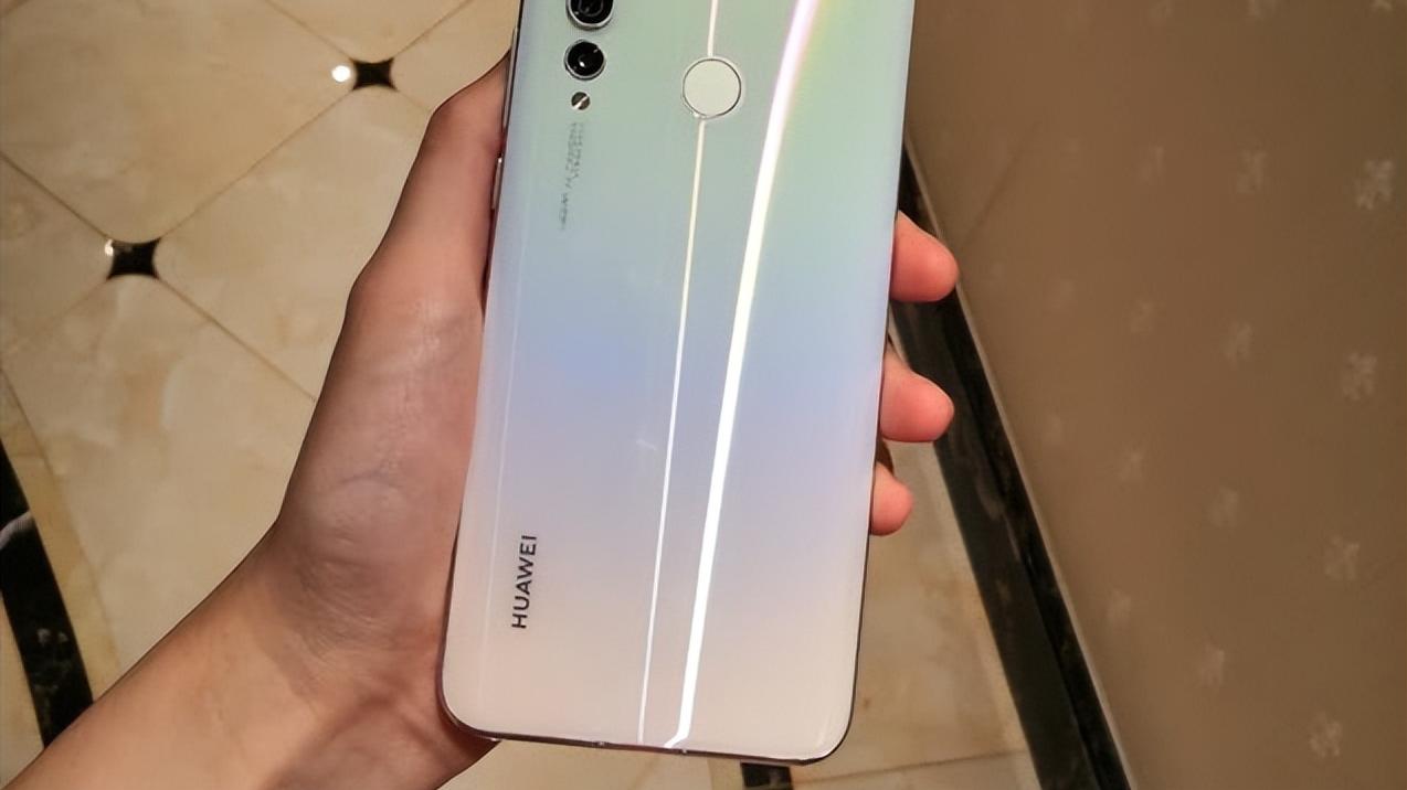 大屏|从3099元跌至729元，麒麟970芯+鸿蒙OS+高清大屏+轻薄机身