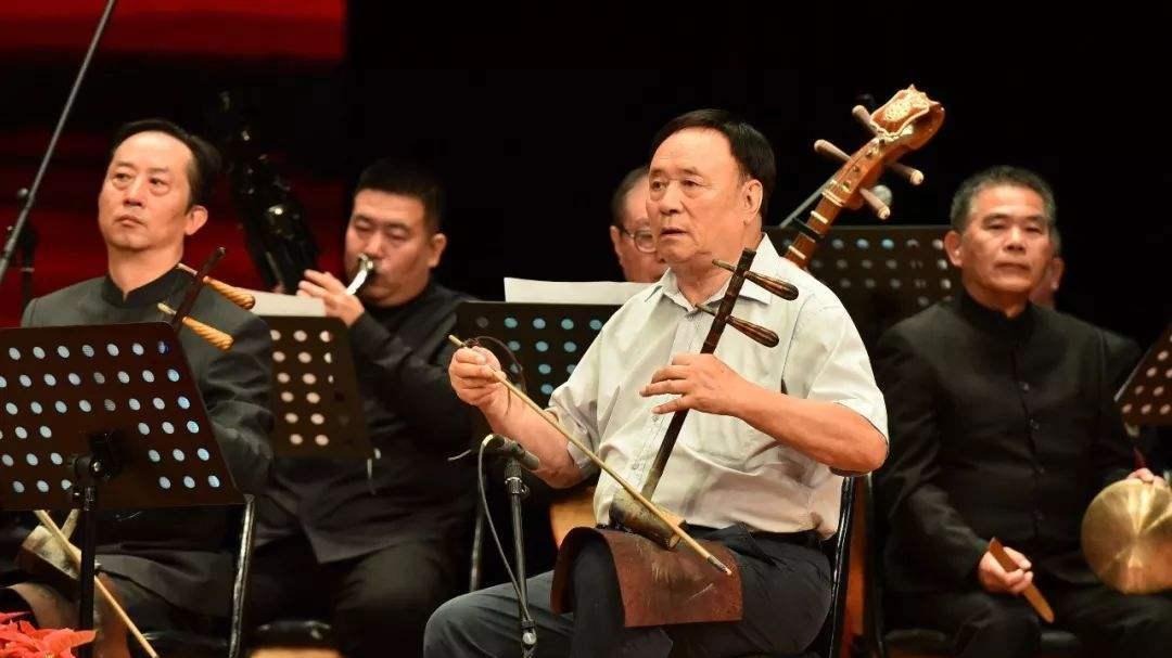 京剧|京剧琴师燕守平和演员于魁智才是典范，一个活跃基层一个重视教学