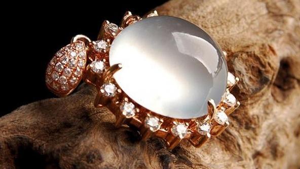 翡翠|假如收藏翡翠有段位，下面这三个段位，你是哪一个段位呢？