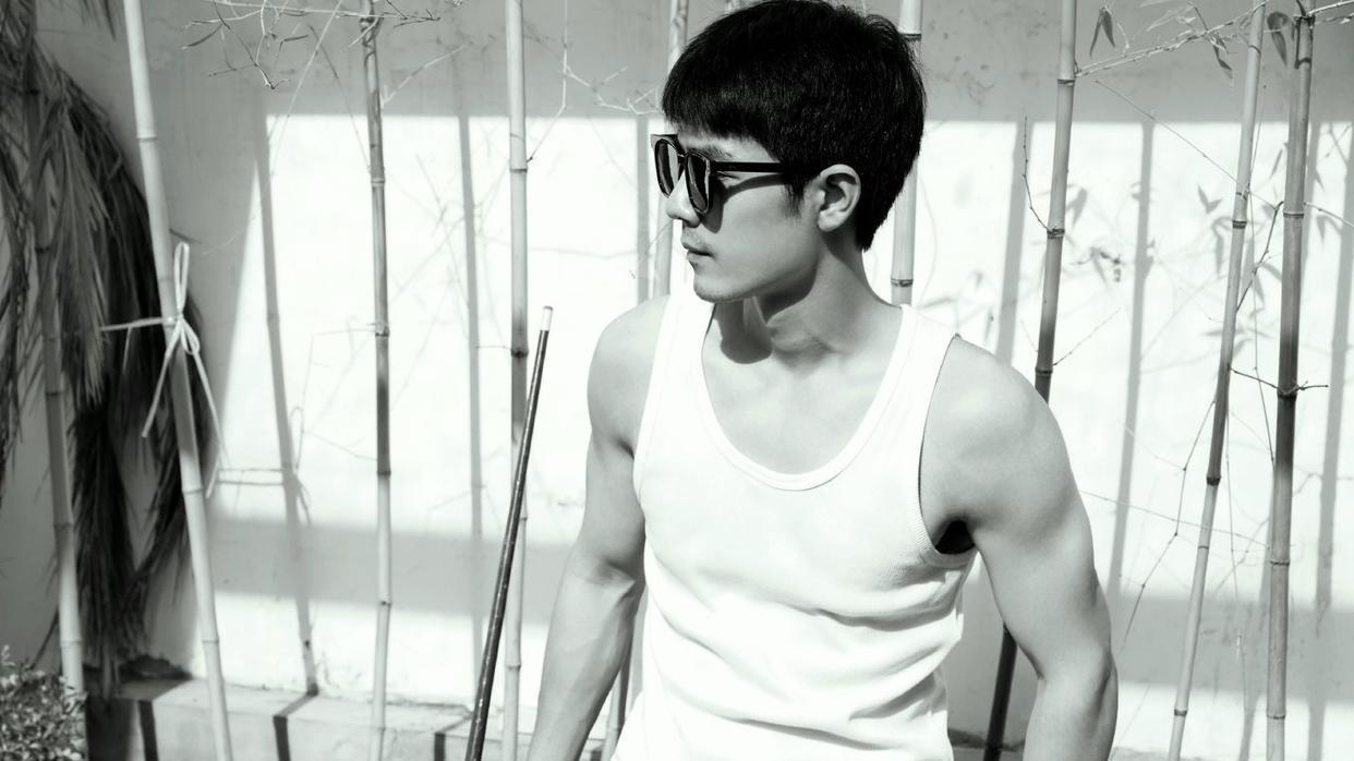 肖战|未宣先火！网曝《骄阳伴我》由肖战白百合主演，帅哥状态太可了