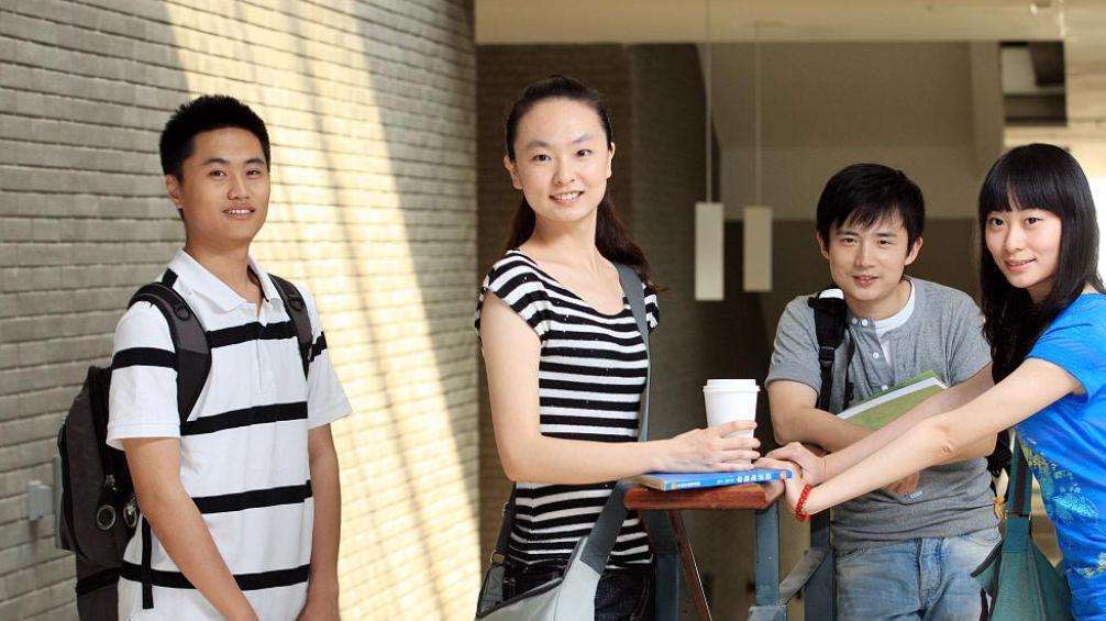 运势|父母没人脉背景，尽量避免报考4类专业，人生没你想得那么容易