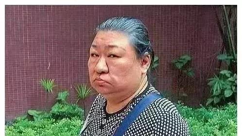 刘德华|刘德华给了大姐2000万做投资，大姐投资了一家商铺，大赚了一笔