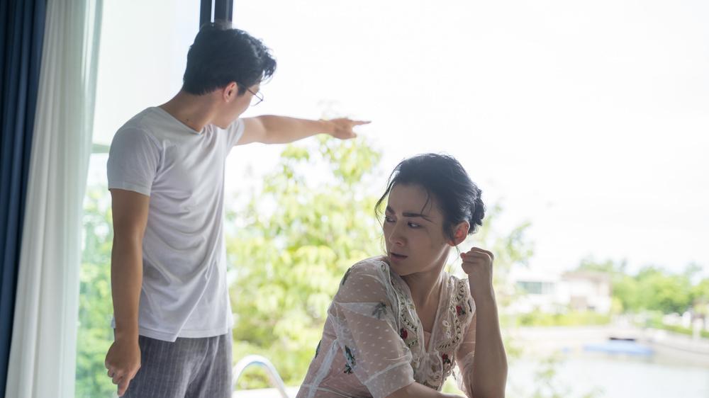 婚后女儿给我转账三万，女婿愤怒地把我告上法庭，我却笑了