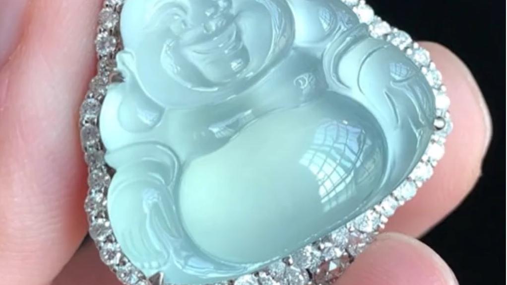 翡翠|镶嵌封底的翡翠，到底算不算作假？