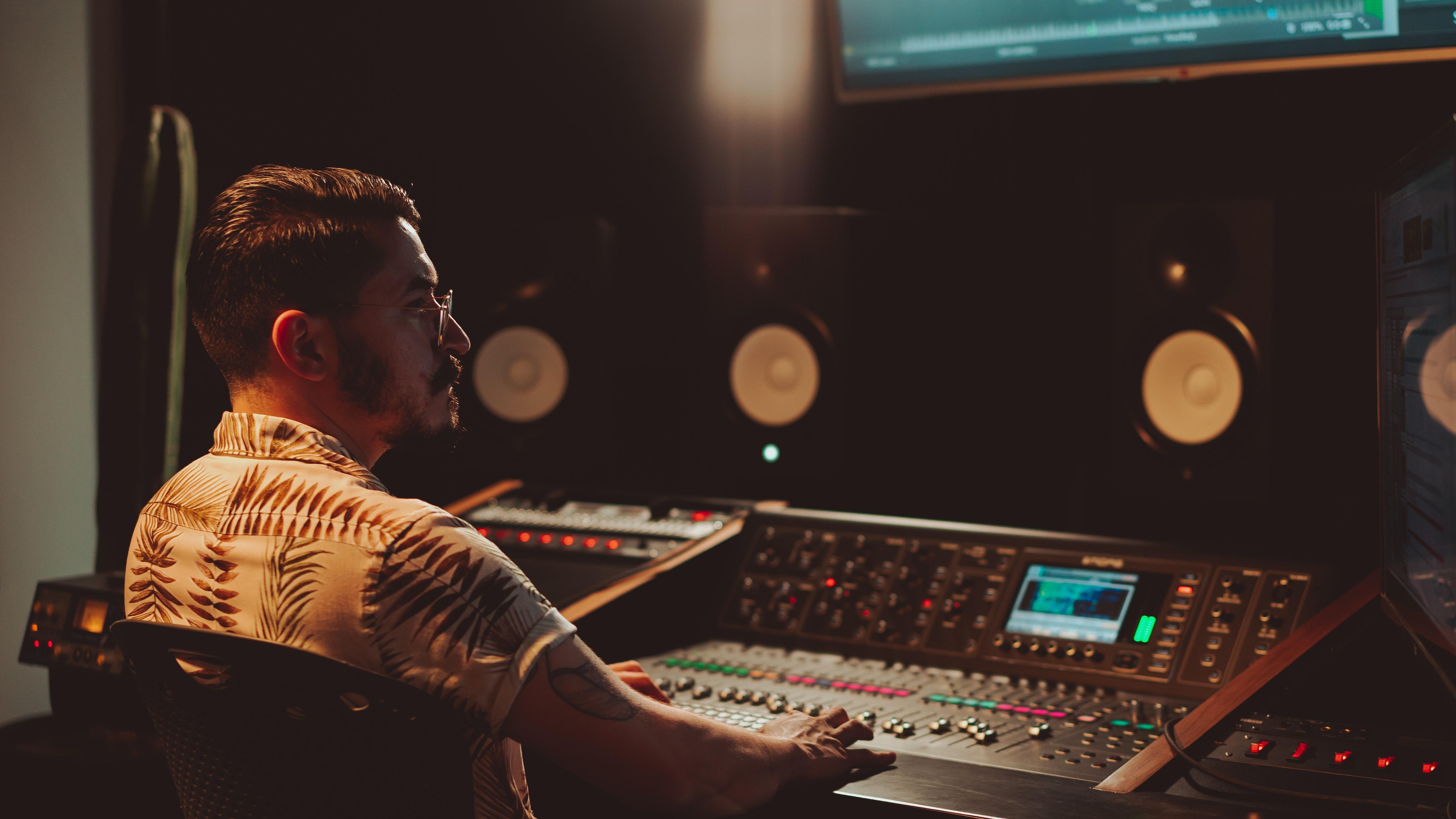 隐私权|为什么我国译制片配音的腔调都很夸张？