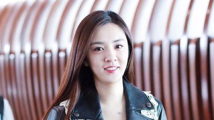 王晓晨|杨幂王晓晨一穿泳衣就露馅！明明身材好，就不走性感路线！