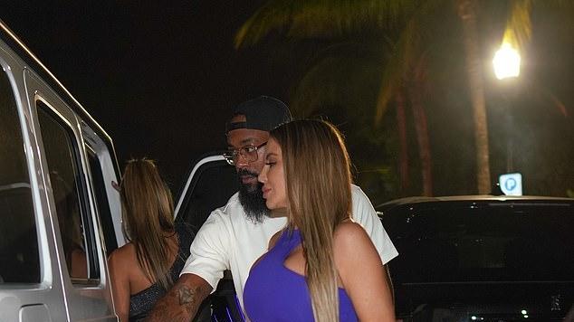 金·卡戴珊|跟前夫队友的儿子约会？卡戴珊前闺蜜的熟女魅力，48岁不缺对象