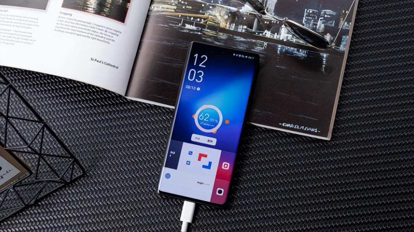 芯片|110万跑分+200W超快闪充+4nm芯片，顶级的性能体验，适合当主力机