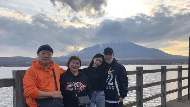 潘玮柏|潘玮柏爸爸：不介意儿媳宣云的混乱过往，最大心愿是看到下一代