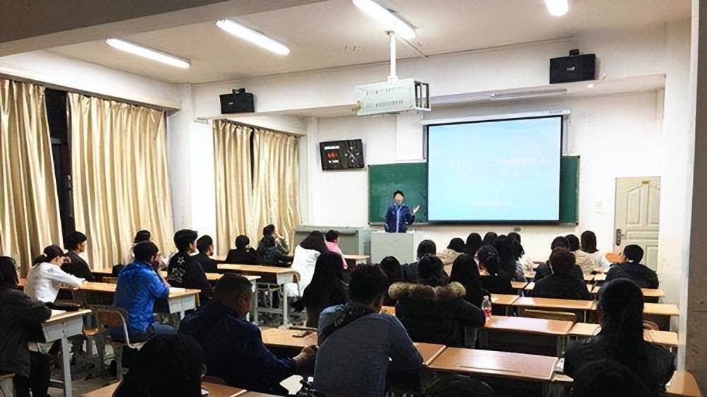 珠海|大学生“白菜化”正在上演，连家都养不起了，还怎么填补就业缺口
