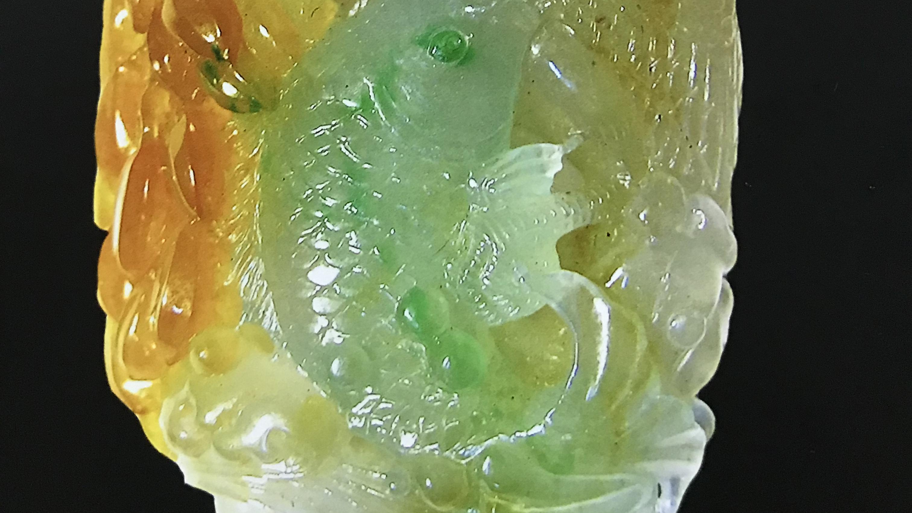 翡翠|决定三彩翡翠品质好坏的因素