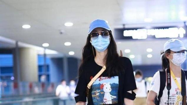 韩雪|“狼牙棒”的紧身牛仔裤，最洒脱的韩雪女神，网友：真完美！