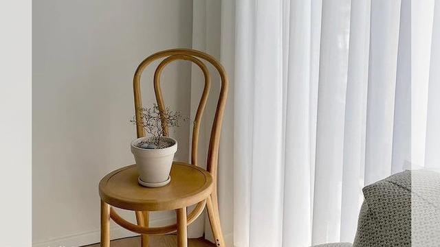 这套125的4居室，被她一锤砸成大横厅，引起了强烈的放松感！