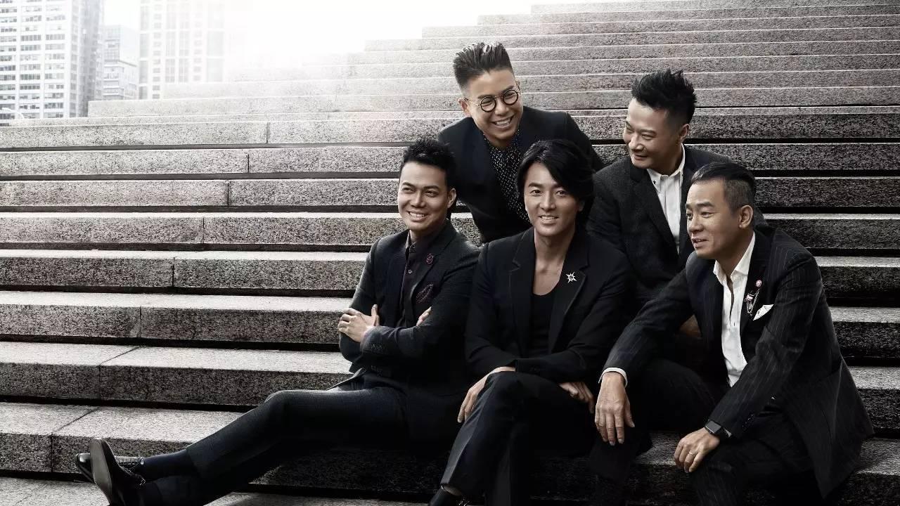 郑伊健|54岁郑伊健现身电影首映礼，穿6000多名牌男鞋，风采不减当年？