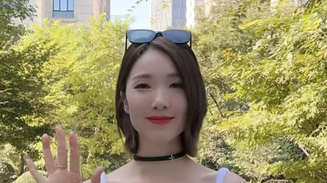 王祖蓝|王祖蓝老婆穿运动内衣跳舞，皮肤白皙身材好，平坦小腹相当抢镜