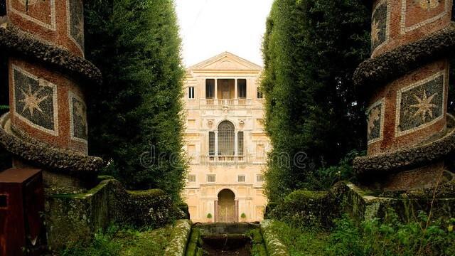 荔湾|甘肃网友卖别墅从500万一路直降，年轻买家只给200万，最终成交