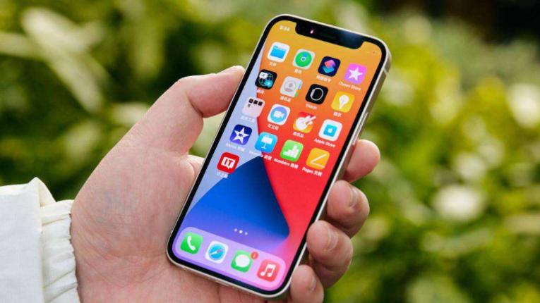 iPhoneSE|买苹果12mini还是等iPhoneSE3？答案其实很明显，分析之后不纠结