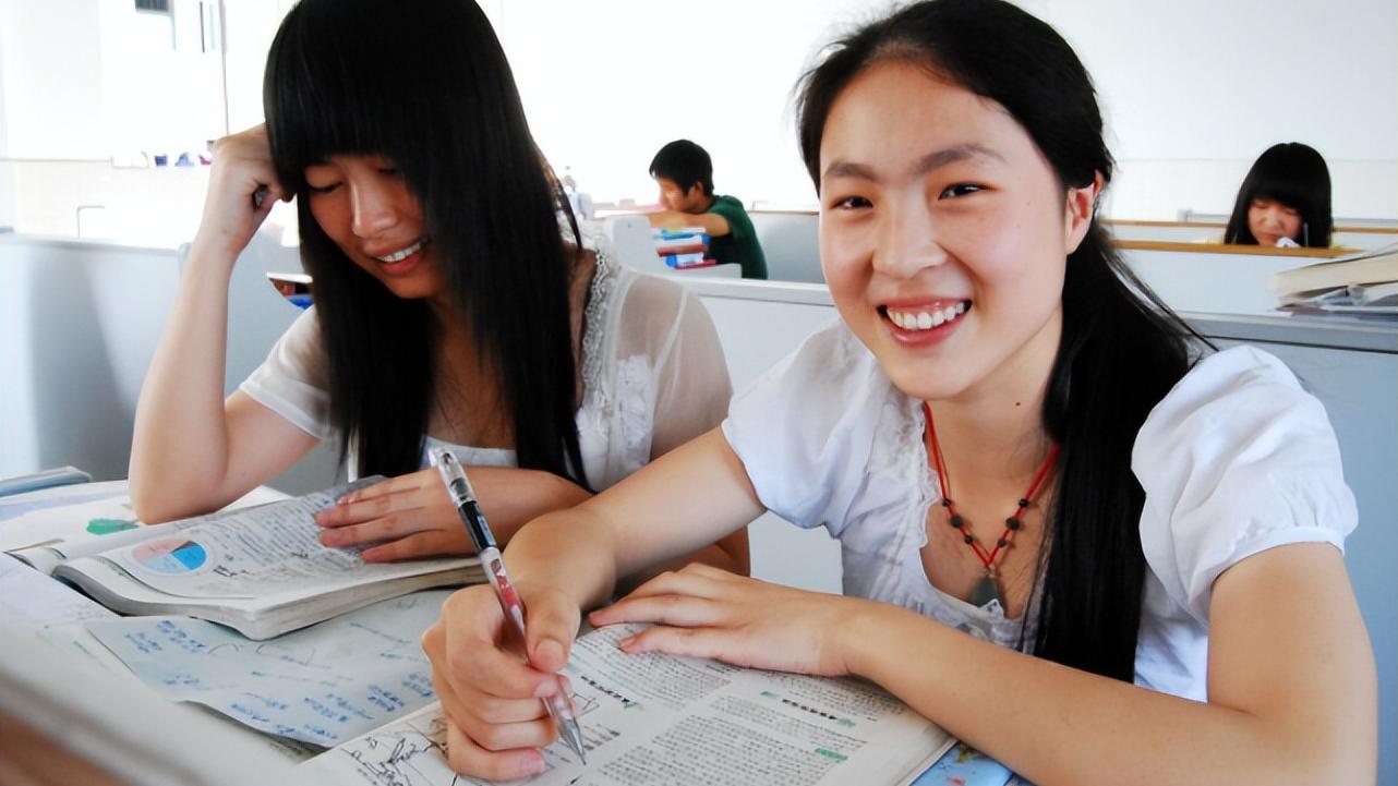 求职|谁不知道公务员更吃香？“穷人家”的孩子不常考公，其实另有缘由