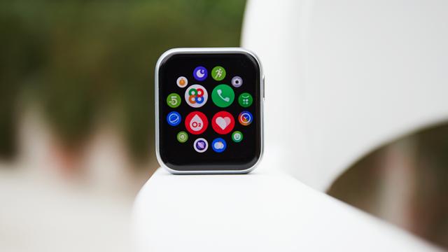 OPPO|949元值？OPPO Watch SE开箱：就是一款迷你腕上手机？