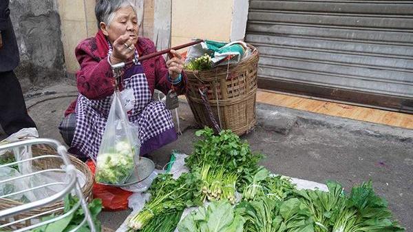 猪肉|农村这一职业，身强力壮才能干，很多四五十就没了，原因众说纷纭