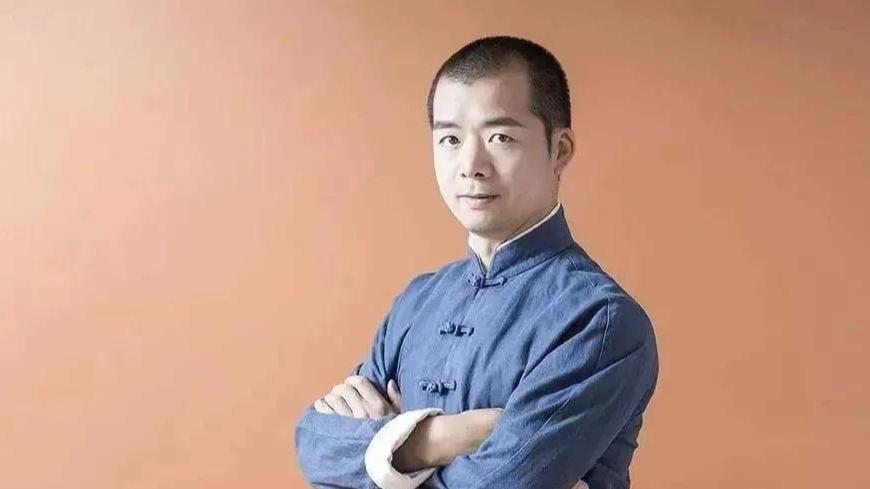 数据库|阿里年薪百万高管，辞职后一个人托钵乞食2000公里