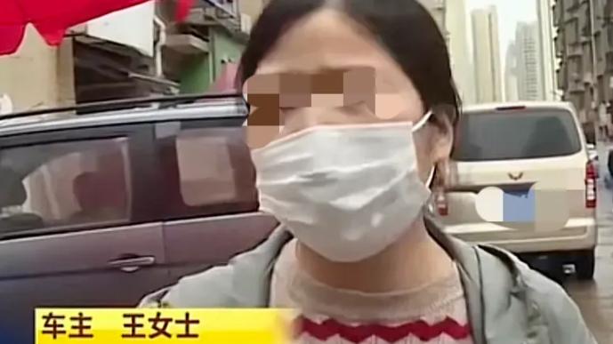 我违停汽车不对，但你不能撒我的气，长沙女子独身战5位大汉
