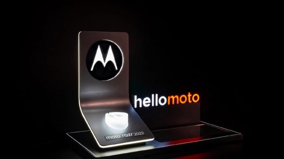 Motorola主管透露新款萤幕可凹折手机Razr3的待机时间将令人满意