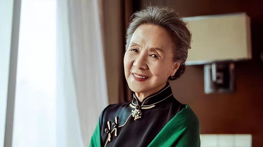 吴彦姝|吴彦姝：被张一非宠爱一辈子，耄耋之年再获影后，84岁仍有少女心