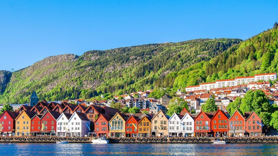 赤水|卑尔根是挪威第二大城市，它坐落在海边，背靠着林木覆盖的山岭
