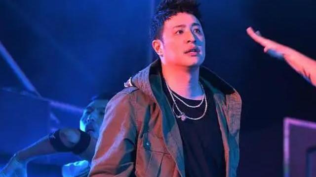 披哥2 《披哥2》开播，潘玮柏瘦26斤，苏有朋冻龄，梁朝伟为杜德伟加油