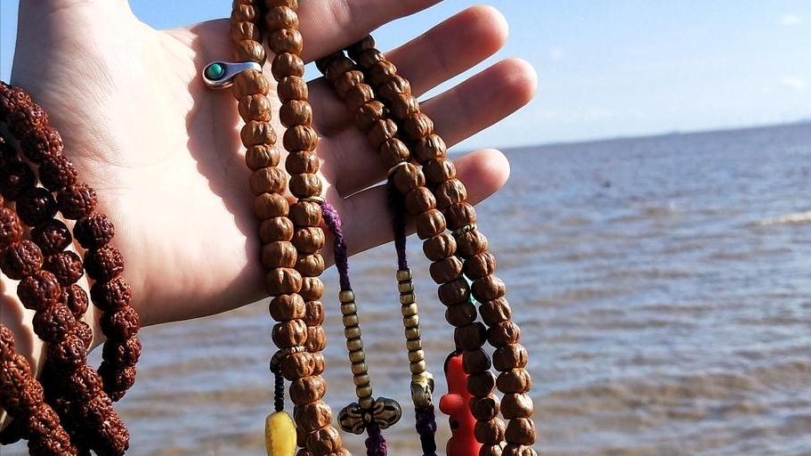 文玩|20岁就盘文玩会不会显得“老气横秋”？纯粹的爱好还是文化的崛起