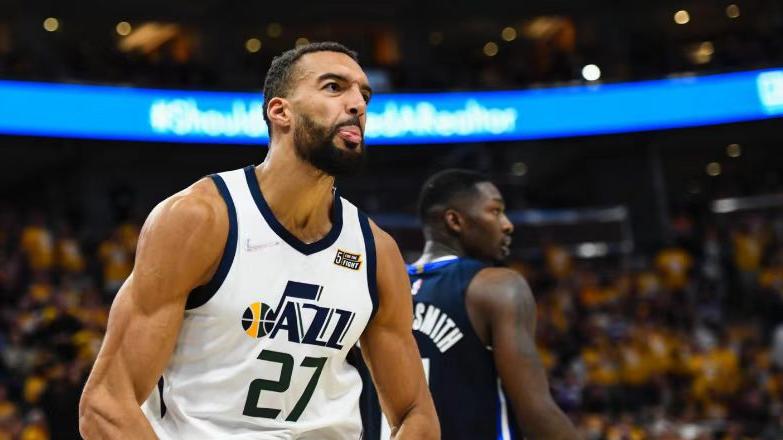 巨亏！美媒：三名实力派球员+5位选秀权的大交易出炉，奇才大赚