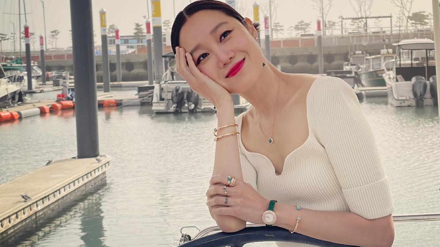 孔晓振|孔晓振悄悄晒出婚纱照，甜蜜告白Kevin Oh！