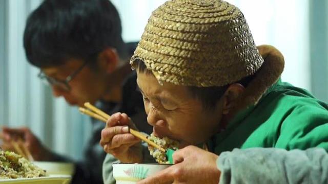 大学生|1900W粉丝的康仔澄清质疑，并非大学生，比较照顾身体有缺陷的人