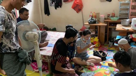 翡翠|之前有翠友问我卖翡翠的缅甸兄弟是不是很有钱？