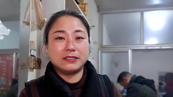 女子拒绝帮弟弟买房被母亲拉黑，女子：我不想妥协