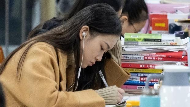 大学|重点大学女生多次考研失败，窝家啃老，老父亲的话点醒很多人