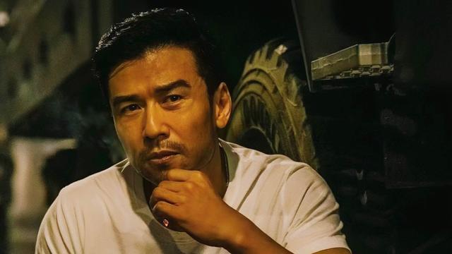 |恭喜！香港知名男星唐文龙被曝与内地女友结婚，已定居北京生活