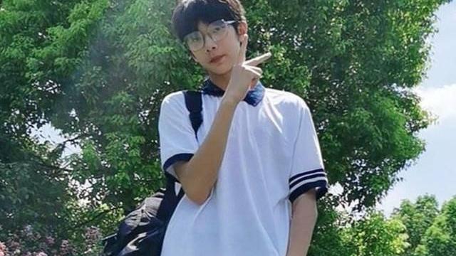 东北小伙到江苏旅游，点4道菜，结账时不敢相信，店老板：没坑人