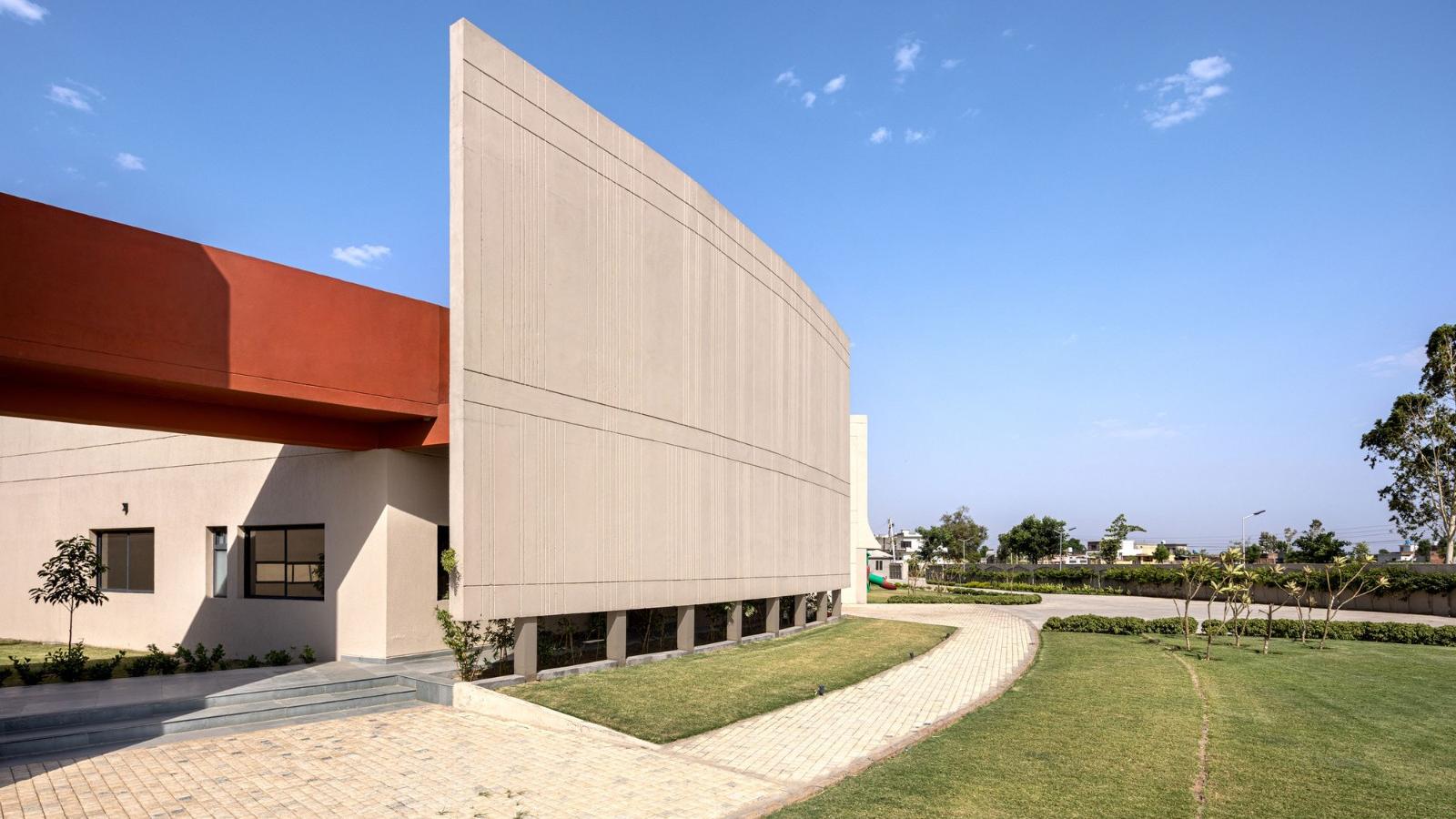 【建筑设计】旁遮普地区立起围墙的校园