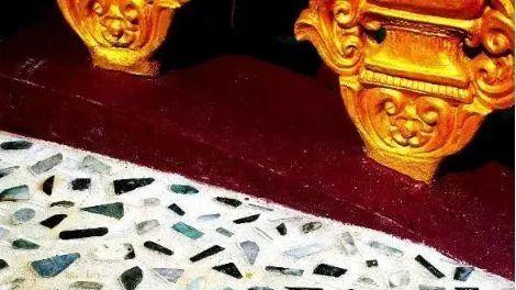 翡翠|带你看最壕气的大桥，镶嵌了7777块翡翠！