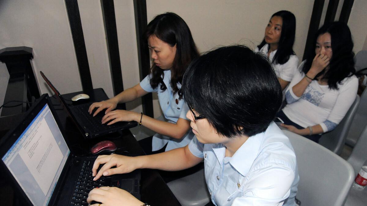 招聘|11月法检书记员开始招人，大专可报不限专业，打字速度快就能去